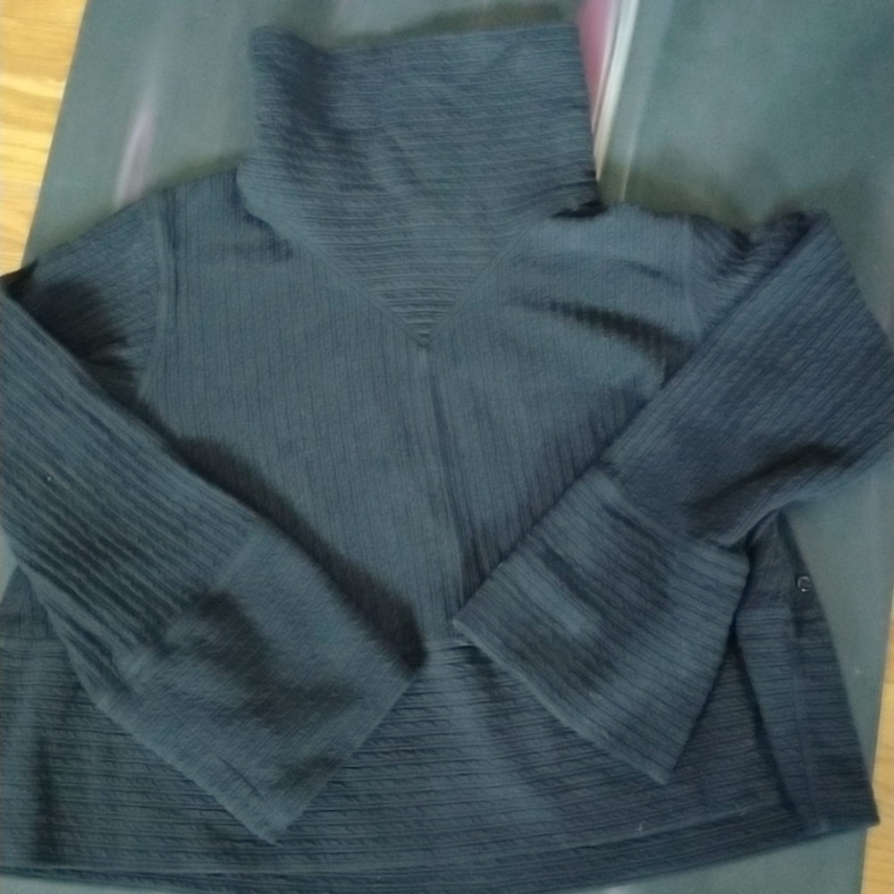 Lululemon Textured Sweater sz 6